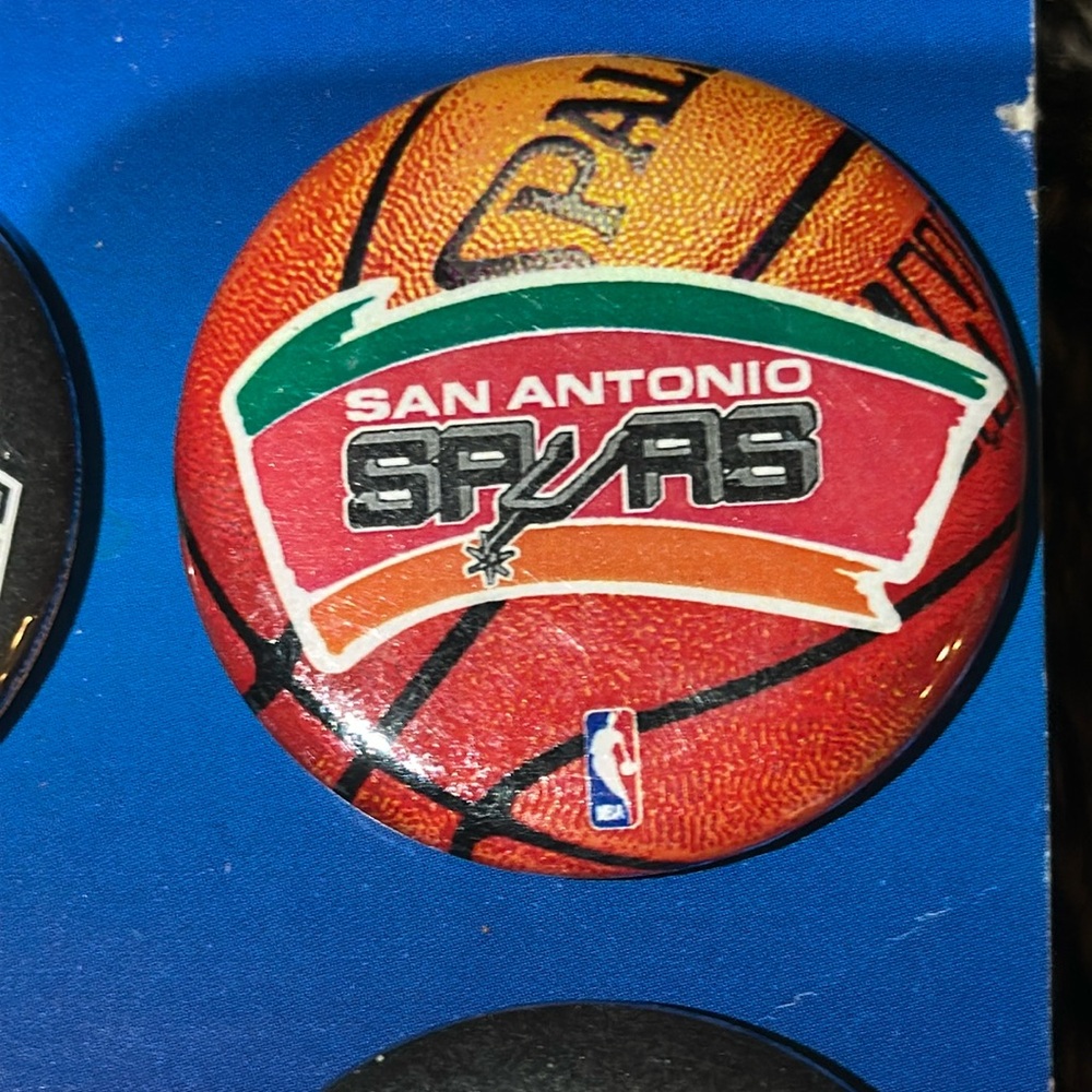 NWOT San Antonio Spurs Pin